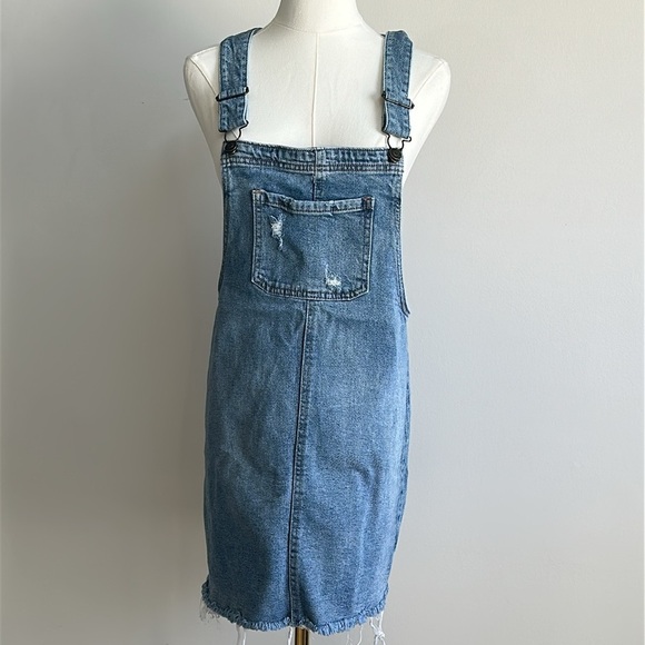 Wild Fable Women Distressed Denim Overalls Skirt 90’s Style Streetwear Farmer M - Picture 1 of 7